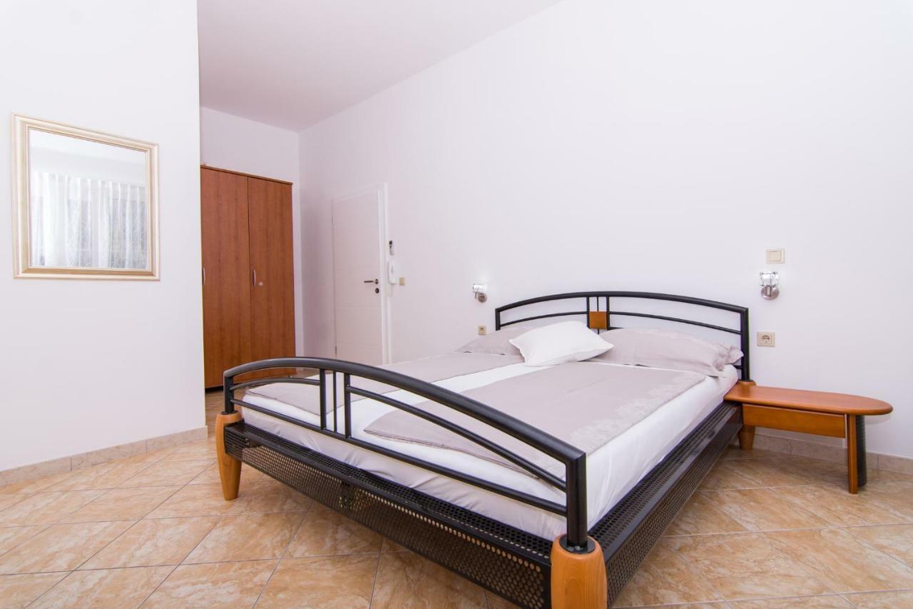 Apartmani Juric Trogir Exterior photo