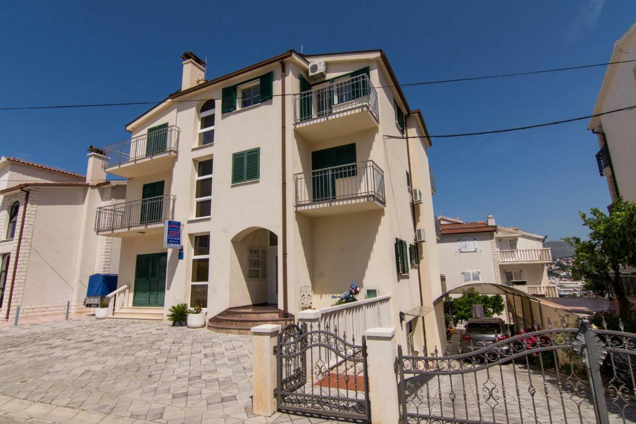 Apartmani Juric Trogir Exterior photo